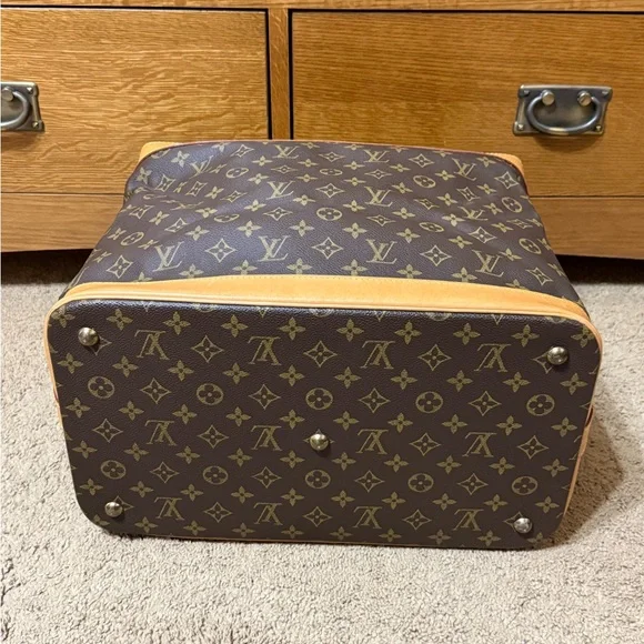Louis Vuitton Monogram Cruiser 40 Duffel Bag - Picture 8 of 16
